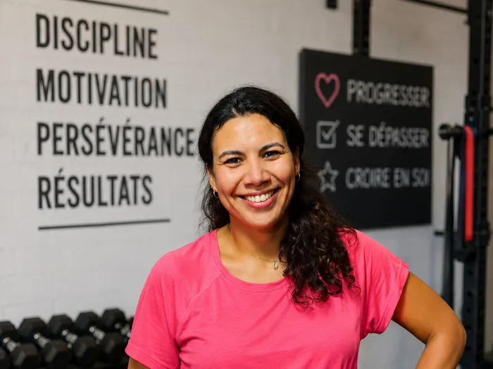 Séance de coaching sportif en salle de sport avec un coach Mission Fit, Île-de-France